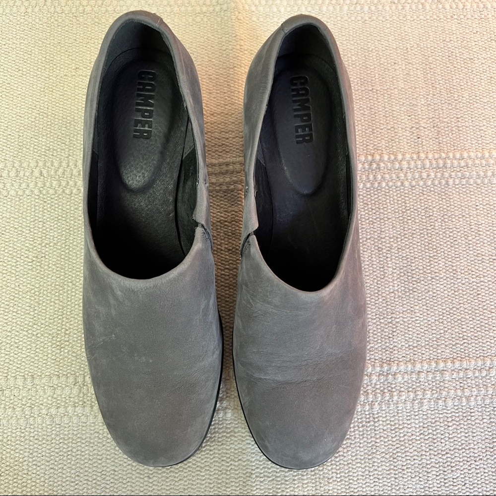 Camper Kara Grey and Cream Block Heel Pump Shoes - Picture 2 of 10